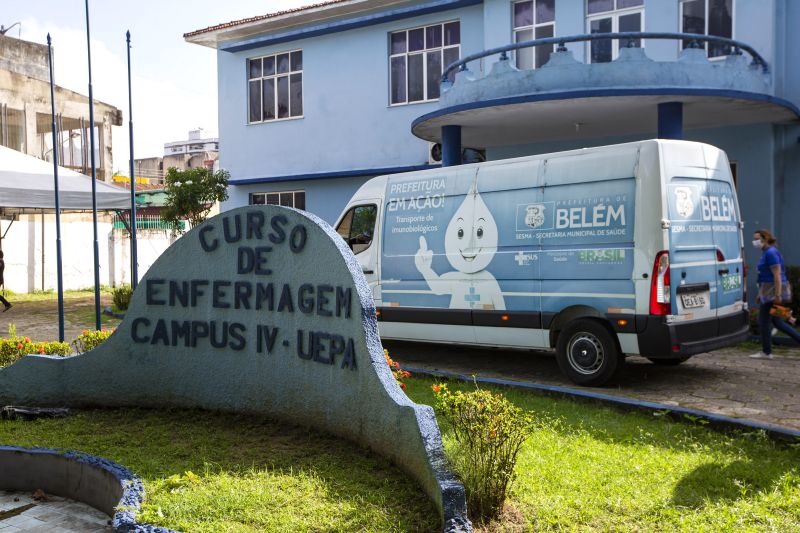 VacinaÃ§Ã£o contra Covid-19 (primeira dose), para idosos com 85 anos ou mais, na Escola de Enfermagem da Uepa, manhÃ£ desta quarta-feira, 3 de fevereiro de 2021.

FOTO: NAILANA THIELY
DATA: 03.02.21
BELÃ‰M-PARÃ <div class='credito_fotos'>Foto: Daniel Leite Jr / Ascom UEPA   |   <a href='/midias/2021/originais/7274_639dae11-7cc4-6b1d-3a92-7ac11297279e.jpg' download><i class='fa-solid fa-download'></i> Download</a></div>