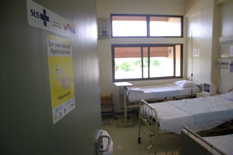 Pacientes com COVID-19são transferidos das UPAs para Regional em Santarém
 <div class='credito_fotos'>Foto: Pedro Guerreiro / Ag. Pará   |   <a href='/midias/2021/originais/7290_8cae8b8b-70fb-fa12-b26f-5c98bcf2719c.jpg' download><i class='fa-solid fa-download'></i> Download</a></div>