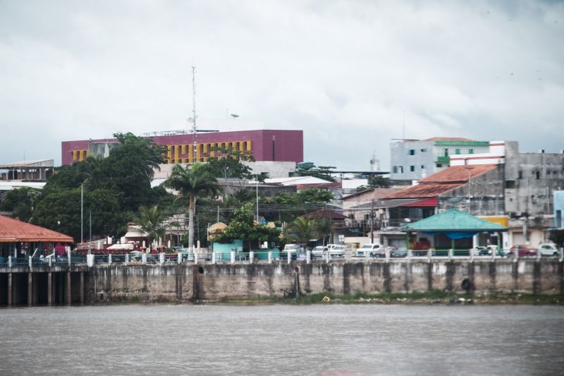 Itaituba, Pará, Brasil. Hospital Regional de Itaituba, Oeste paraense, atende e investe no atendimento com excelência técnica e humanizada para recuperação de pacientes com Covid-19. <div class='credito_fotos'>Foto: Pedro Guerreiro / Ag. Pará   |   <a href='/midias/2021/originais/7297_b8a46fa7-5157-69e9-2a5a-7fdfb6c9c183.jpg' download><i class='fa-solid fa-download'></i> Download</a></div>