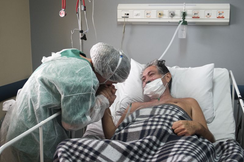 Itaituba, ParÃ¡, Brasil. Hospital Regional de Itaituba, Oeste paraense, atende e invste no atendimento com excelencia tÃ©cnica e humanizada para recuperaÃ§Ã£o de pacientes com Covid-19. <div class='credito_fotos'>Foto: Pedro Guerreiro / Ag. Pará   |   <a href='/midias/2021/originais/7297_ce0d649f-1efc-4e5c-bfe0-f440ddb45884.jpg' download><i class='fa-solid fa-download'></i> Download</a></div>