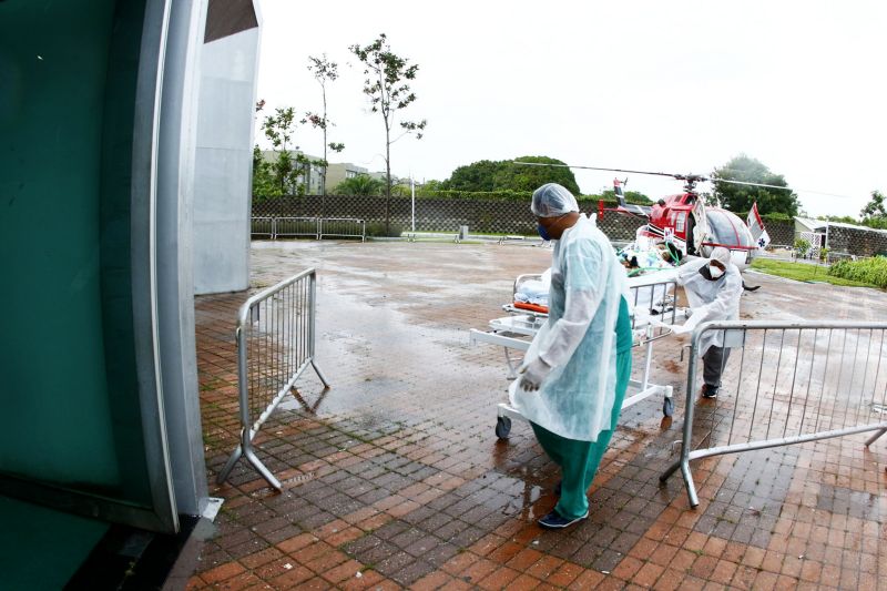 BelÃ©m, ParÃ¡, Brasil. ALTA DE PACIENTES DO AMAZONAS - 09/02/2021 <div class='credito_fotos'>Foto: Ricardo Amanajás / Ag. Pará   |   <a href='/midias/2021/originais/7301_cea454ba-cc88-b26c-7c7e-d0f010abb289.jpg' download><i class='fa-solid fa-download'></i> Download</a></div>