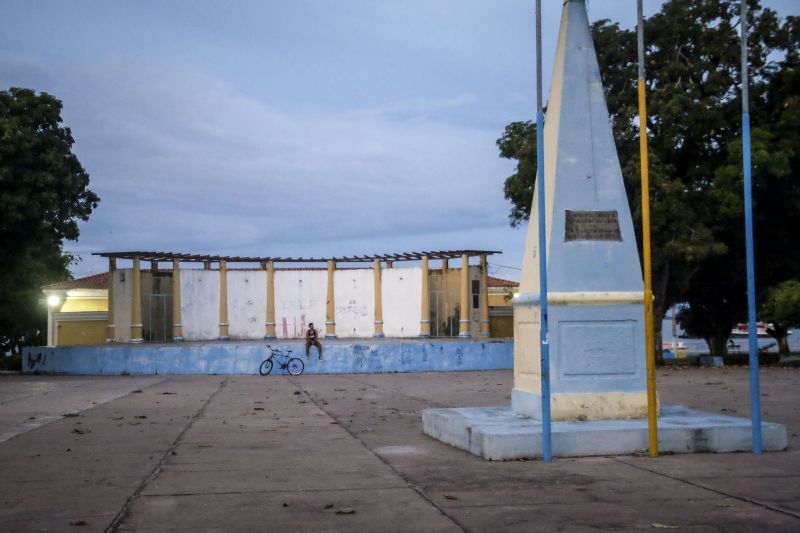 Órgãos de Segurança pública estadual municipal realizam vistorias de cumprimento do LOCKDOWN - SANTARÉM <div class='credito_fotos'>Foto: Pedro Guerreiro / Ag. Pará   |   <a href='/midias/2021/originais/7314_c227fbfc-afdb-6f4e-888c-326d947e626f.jpg' download><i class='fa-solid fa-download'></i> Download</a></div>