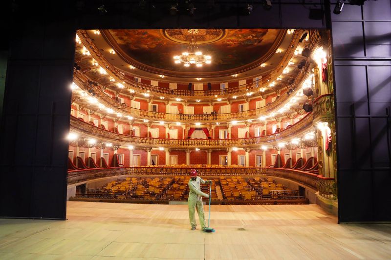 RestauraÃ§Ã£o Theatro da Paz <div class='credito_fotos'>Foto: Bruno Cecim / Ag.Pará   |   <a href='/midias/2021/originais/7327_05c6752d-e126-5553-1c7b-52625aba032a.jpg' download><i class='fa-solid fa-download'></i> Download</a></div>