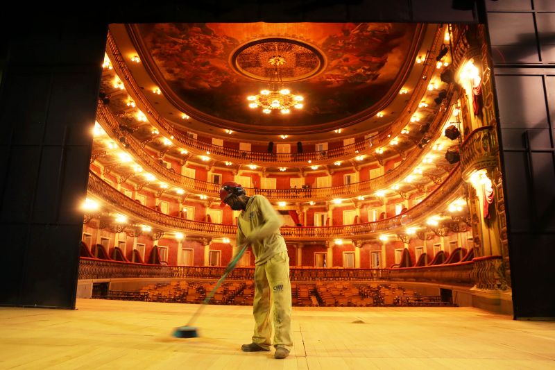 RestauraÃ§Ã£o Theatro da Paz <div class='credito_fotos'>Foto: Bruno Cecim / Ag.Pará   |   <a href='/midias/2021/originais/7327_8792015c-73a5-aeec-1a47-1817319c723e.jpg' download><i class='fa-solid fa-download'></i> Download</a></div>