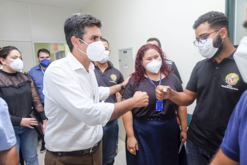 Governador e Ministro da Saúde visitam hospital de campanha e hospital regional em Santarém <div class='credito_fotos'>Foto: Pedro Guerreiro / Ag. Pará   |   <a href='/midias/2021/originais/7330_6be60450-141d-c598-d80d-0e75b1592da7.jpg' download><i class='fa-solid fa-download'></i> Download</a></div>