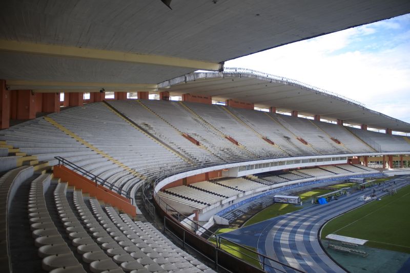 Estádio Olímpico do Pará - Mangueirão 25/02/2021 <div class='credito_fotos'>Foto: Pedro Guerreiro / Ag. Pará   |   <a href='/midias/2021/originais/7356_11e676fd-c059-3024-8e27-23555c0337ff.jpg' download><i class='fa-solid fa-download'></i> Download</a></div>