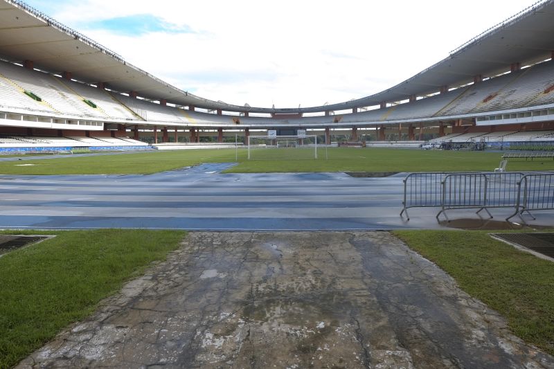 Estádio Olímpico do Pará - Mangueirão 25/02/2021 <div class='credito_fotos'>Foto: Pedro Guerreiro / Ag. Pará   |   <a href='/midias/2021/originais/7356_53a37eab-b20f-5184-78ac-62d3c903cee9.jpg' download><i class='fa-solid fa-download'></i> Download</a></div>