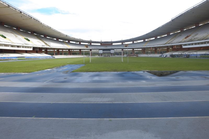 Estádio Olímpico do Pará - Mangueirão 25/02/2021 <div class='credito_fotos'>Foto: Pedro Guerreiro / Ag. Pará   |   <a href='/midias/2021/originais/7356_55bf6a7f-f437-0b59-c914-c93763b7163c.jpg' download><i class='fa-solid fa-download'></i> Download</a></div>