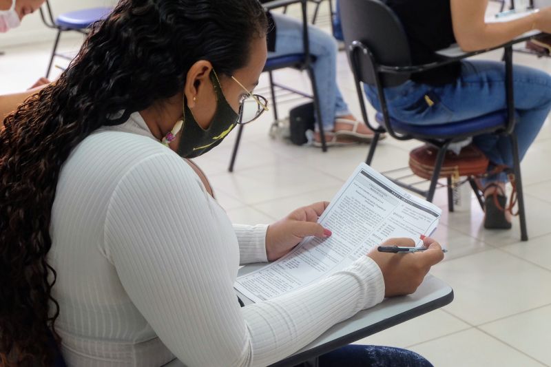 Concurso PM PA: provas para soldado feminino. <div class='credito_fotos'>Foto: Pedro Guerreiro / Ag. Pará   |   <a href='/midias/2021/originais/7400_033f4c16-eefe-af44-d66f-bc055d589301.jpg' download><i class='fa-solid fa-download'></i> Download</a></div>