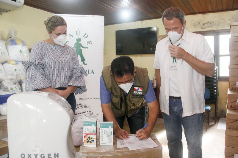 Região Oeste recebe reforço com 11 concentradores de oxigênio e EPIs
 <div class='credito_fotos'>Foto: Marcelo Seabra / Ag. Pará   |   <a href='/midias/2021/originais/7448_3ba58316-df12-94d5-6935-938a424f9a7a.jpg' download><i class='fa-solid fa-download'></i> Download</a></div>