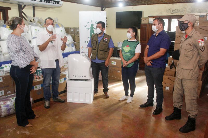 Região Oeste recebe reforço com 11 concentradores de oxigênio e EPIs
 <div class='credito_fotos'>Foto: Marcelo Seabra / Ag. Pará   |   <a href='/midias/2021/originais/7448_b7263870-7354-5a61-27cd-b7ad3ac1e2ef.jpg' download><i class='fa-solid fa-download'></i> Download</a></div>