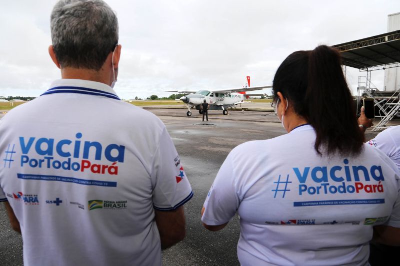 Estado distribui, de Belém, vacinas contra covid-19 para interior
 <div class='credito_fotos'>Foto: Bruno Cecim / Ag.Pará   |   <a href='/midias/2021/originais/7449_6b78aeed-6c9d-11ef-2959-b029eead43d8.jpg' download><i class='fa-solid fa-download'></i> Download</a></div>