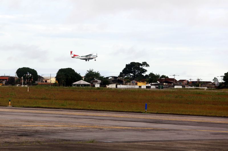 Estado distribui, de Belém, vacinas contra covid-19 para interior
 <div class='credito_fotos'>Foto: Bruno Cecim / Ag.Pará   |   <a href='/midias/2021/originais/7449_8459e46e-d198-50ce-c196-098fdd640041.jpg' download><i class='fa-solid fa-download'></i> Download</a></div>