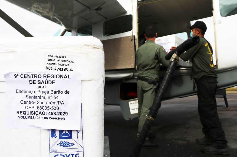 Estado distribui, de Belém, vacinas contra covid-19 para interior
 <div class='credito_fotos'>Foto: Bruno Cecim / Ag.Pará   |   <a href='/midias/2021/originais/7449_b56b36fb-b112-fa2f-2be4-6a882958ddb3.jpg' download><i class='fa-solid fa-download'></i> Download</a></div>