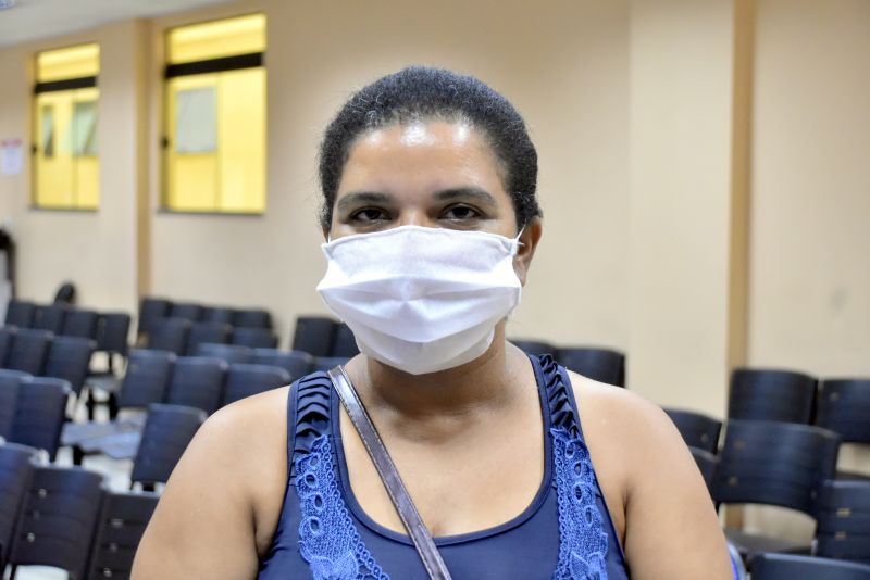 BelÃ©m, ParÃ¡, Brasil. ATENDIMENTO POLI METROPOLITANA - Andreia Santos, feirante, 42 anos  - 30/03/2021 <div class='credito_fotos'>Foto: Ricardo Amanajás / Ag. Pará   |   <a href='/midias/2021/originais/7504_6e3fa4ac-fa00-0170-5b09-edc578b1d194.jpg' download><i class='fa-solid fa-download'></i> Download</a></div>