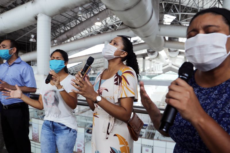 MÃºsica e gratidÃ£o marcam a PÃ¡scoa no Hospital de Campanha de BelÃ©m <div class='credito_fotos'>Foto: Bruno Cecim / Ag.Pará   |   <a href='/midias/2021/originais/7513_b5bc06b1-0cce-7bc6-1fa0-a7ba3a8bd2aa.jpg' download><i class='fa-solid fa-download'></i> Download</a></div>