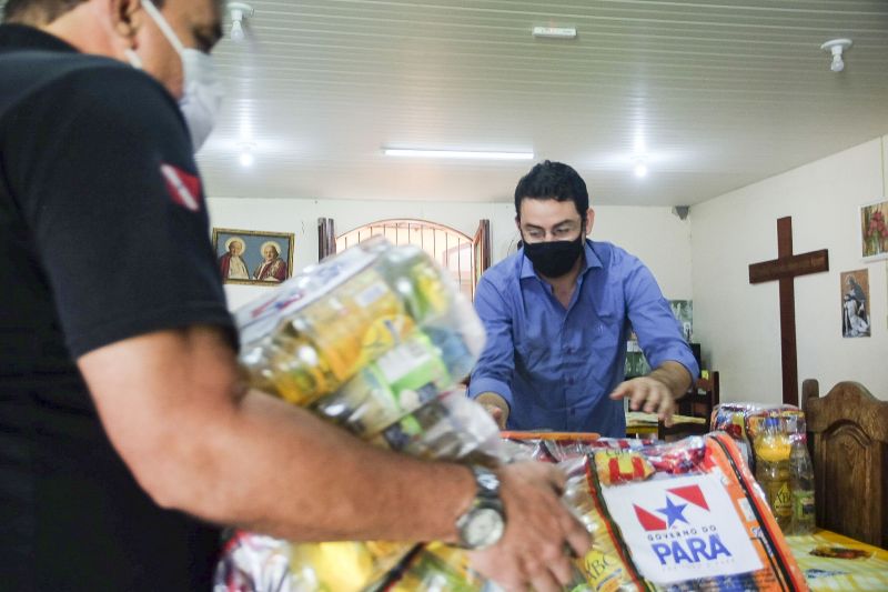 DoaÃ§Ã£o de cestas bÃ¡sicas em diversos abrigos da RMB, e a aÃ§Ã£o provocada na realidade de quem enfrenta situaÃ§Ãµes de vunerabilidade. <div class='credito_fotos'>Foto: Pedro Guerreiro / Ag. Pará   |   <a href='/midias/2021/originais/7520_40da23e0-a0df-177a-c915-256bbaaca990.jpg' download><i class='fa-solid fa-download'></i> Download</a></div>