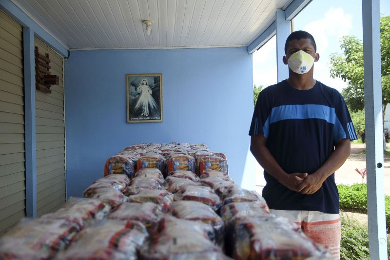 DoaÃ§Ã£o de cestas bÃ¡sicas em diversos abrigos da RMB, e a aÃ§Ã£o provocada na realidade de quem enfrenta situaÃ§Ãµes de vunerabilidade. MissÃ£o BelÃ©m Benevides. <div class='credito_fotos'>Foto: Pedro Guerreiro / Ag. Pará   |   <a href='/midias/2021/originais/7520_5fab614e-269e-846d-99bc-1286ac36bae6.jpg' download><i class='fa-solid fa-download'></i> Download</a></div>