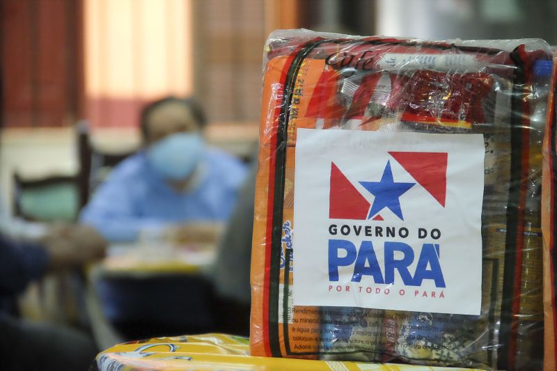 DoaÃ§Ã£o de cestas bÃ¡sicas em diversos abrigos da RMB, e a aÃ§Ã£o provocada na realidade de quem enfrenta situaÃ§Ãµes de vunerabilidade. <div class='credito_fotos'>Foto: Pedro Guerreiro / Ag. Pará   |   <a href='/midias/2021/originais/7520_89ddaad4-f1c2-177e-6801-a615e7bbadc4.jpg' download><i class='fa-solid fa-download'></i> Download</a></div>