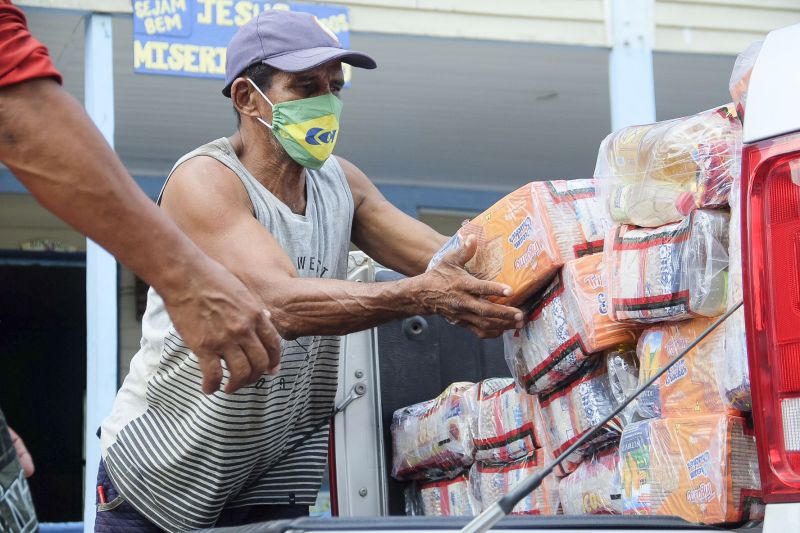 DoaÃ§Ã£o de cestas bÃ¡sicas em diversos abrigos da RMB, e a aÃ§Ã£o provocada na realidade de quem enfrenta situaÃ§Ãµes de vunerabilidade. MissÃ£o BelÃ©m Benevides. <div class='credito_fotos'>Foto: Pedro Guerreiro / Ag. Pará   |   <a href='/midias/2021/originais/7520_db0fef5e-1be2-f1e2-f84f-708c9abf0063.jpg' download><i class='fa-solid fa-download'></i> Download</a></div>