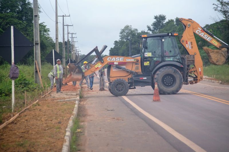 Uma das rodovias mais extensas do Estado do Pará, com mais de 330 quilômetros de extensão, a PA-150 recebe uma megaoperação de manutenção e conservação no trecho que vai de Abaetetuba a Jacundá, uma extensão de quase 290 quilômetros.

FOTO: PEDRO GUERREIRO / AG.PARA <div class='credito_fotos'>Foto: Pedro Guerreiro / Ag. Pará   |   <a href='/midias/2021/originais/7524_564378b0-9b35-6ee1-768d-4b91c191a126.jpg' download><i class='fa-solid fa-download'></i> Download</a></div>