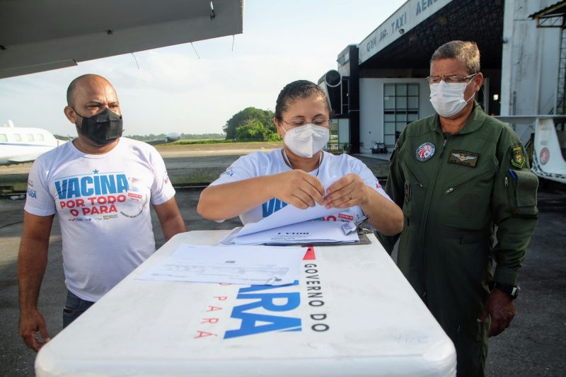 Distribuição de vacinas por todo o Pará-pedro guerreiro-agpara

FOTO: PEDRO GUERREIRO/AGPARA <div class='credito_fotos'>Foto: Pedro Guerreiro / Ag. Pará   |   <a href='/midias/2021/originais/7529_72549be2-c2a4-b0f6-8442-27ed25f82b87.jpg' download><i class='fa-solid fa-download'></i> Download</a></div>