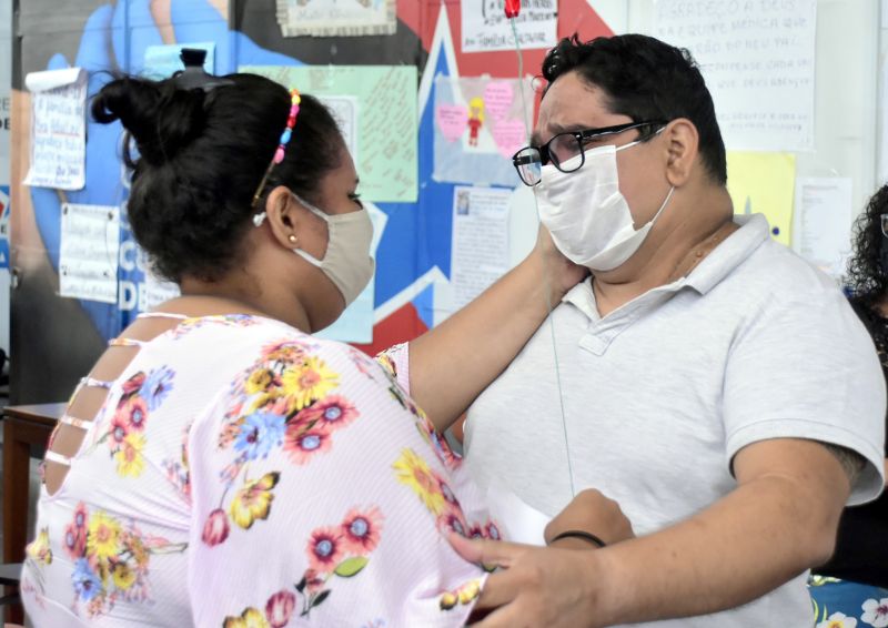 Belem, Para, Brasil. ALTA DE PACIENTES DO HANGAR - 08/04/2021 <div class='credito_fotos'>Foto: Ricardo Amanajás / Ag. Pará   |   <a href='/midias/2021/originais/7536_d5a127bb-fa74-b7d4-b3d9-42ed0ab5c0cf.jpg' download><i class='fa-solid fa-download'></i> Download</a></div>