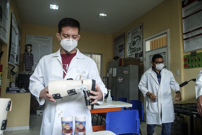 O Nucleo de desenvolvimento em tecnologia assistiva e acessibilidade alia a tecnica e o trabalho humanizado para garantir bons resultados a pacientes. <div class='credito_fotos'>Foto: Pedro Guerreiro / Ag. Pará   |   <a href='/midias/2021/originais/7543_a48a2f51-a1eb-2793-5ba9-b28444f35987.jpg' download><i class='fa-solid fa-download'></i> Download</a></div>