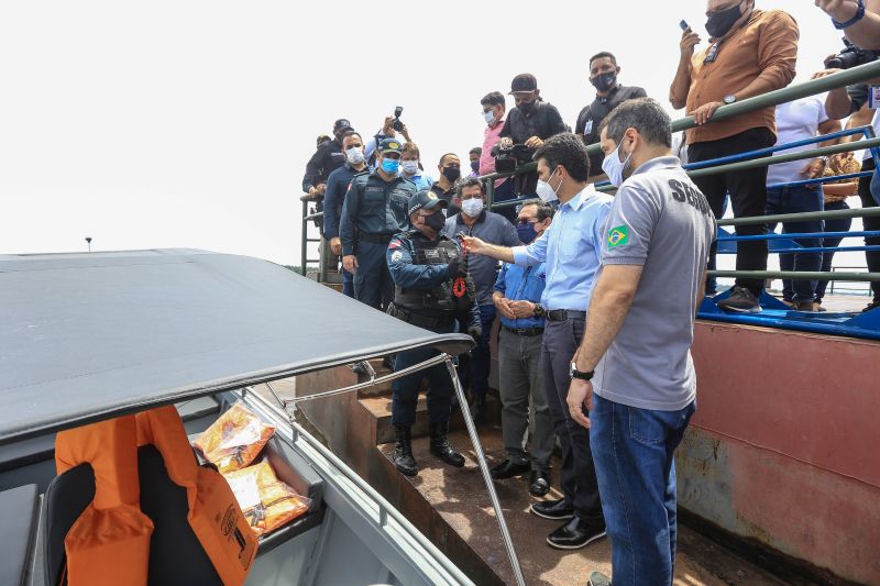 Brasil ParÃ¡ BelÃ©m

Com objetivo de melhorar a acessibilidade para os moradores de SÃ£o SebastiÃ£o da Boa Vista, no arquipÃ©lago do MarajÃ³, o Governo do ParÃ¡ entregou na manhÃ£ desta segunda-feira (26), dois quilÃ´metros e meio de passarelas de concreto armado que vÃ£o beneficiar vÃ¡rios bairros do municÃ­pio. Cortada por igarapÃ©s, a cidade conhecida como a â€œVeneza do MarajÃ³â€ depende de palafitas de madeira para locomoÃ§Ã£o dos habitantes entre alguns bairros. <div class='credito_fotos'>Foto: Jader Paes / Agência Pará   |   <a href='/midias/2021/originais/8559_560a70ad-a62f-f0c4-28c8-bceaf614ef56.jpg' download><i class='fa-solid fa-download'></i> Download</a></div>