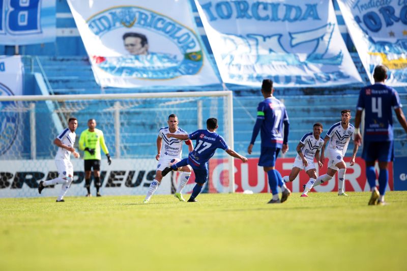 Paysandu x águia de marabá - Fotos Bruno Cecim / AGPARA <div class='credito_fotos'>Foto: Bruno Cecim / Ag.Pará   |   <a href='/midias/2021/originais/8563_eab87fbc-464d-5f3a-d8ad-329c271fced4.jpg' download><i class='fa-solid fa-download'></i> Download</a></div>