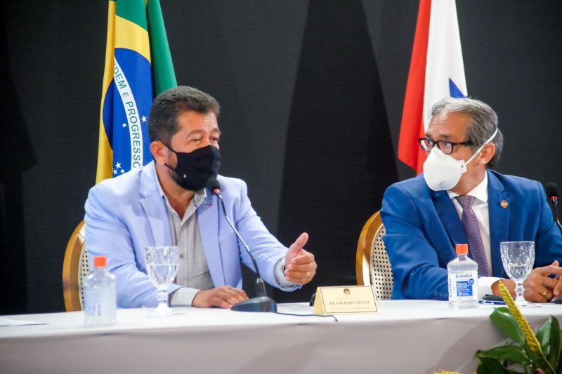 Audiencia publica que alinhou junto com internautas objetivos e metas do programa "Asfalto por todo o Para" <div class='credito_fotos'>Foto: Pedro Guerreiro / Ag. Pará   |   <a href='/midias/2021/originais/8567_230bcba4-ec25-171e-72e3-2218b043ceb4.jpg' download><i class='fa-solid fa-download'></i> Download</a></div>