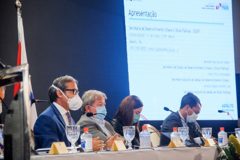 Audiencia publica que alinhou junto com internautas objetivos e metas do programa "Asfalto por todo o Para" <div class='credito_fotos'>Foto: Pedro Guerreiro / Ag. Pará   |   <a href='/midias/2021/originais/8567_90885106-23f1-79b6-e79c-108c89370f53.jpg' download><i class='fa-solid fa-download'></i> Download</a></div>