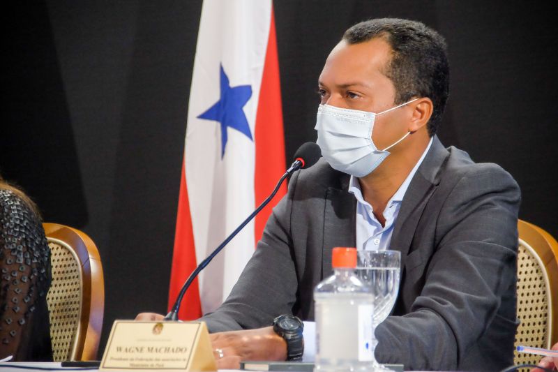 Audiencia publica que alinhou junto com internautas objetivos e metas do programa "Asfalto por todo o Para"
Wagner Machado <div class='credito_fotos'>Foto: Pedro Guerreiro / Ag. Pará   |   <a href='/midias/2021/originais/8567_ee261060-37c1-8f42-71f0-113e0f52b2b4.jpg' download><i class='fa-solid fa-download'></i> Download</a></div>