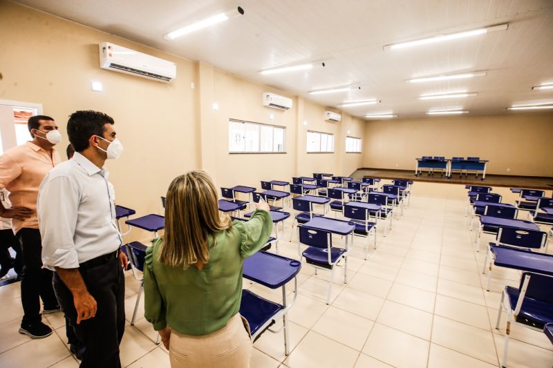 Brasil ParÃ¡ BelÃ©m

No ano em que completa 80 anos dedicados Ã  educaÃ§Ã£o paraense, a Escola Estadual de Ensino Fundamental e MÃ©dio Professora PlacÃ­dia Cardoso, no Jurunas, em BelÃ©m, Ã© entregue reconstruida e ampliada Ã  comunidade escolar do bairro, pelo Governo do ParÃ¡, por meio da Secretaria de Estado de EducaÃ§Ã£o (Seduc).











Com objetivo de melhorar a acessibilidade para os moradores de SÃ£o SebastiÃ£o da Boa Vista, no arquipÃ©lago do MarajÃ³, o Governo do ParÃ¡ entregou na m <div class='credito_fotos'>Foto: Marco Santos / Ag. Pará   |   <a href='/midias/2021/originais/8568_653dbdc7-3cc8-a2db-9d8e-c584d341d04e.jpg' download><i class='fa-solid fa-download'></i> Download</a></div>