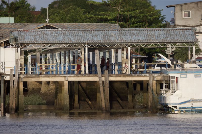 Obra no terminal hidroviÃ¡rio serÃ¡ feita pela Companhia de Portos e Hidrovias do ParÃ¡ e ordem de serviÃ§o foi assinada em solenidade na CÃ¢mara <div class='credito_fotos'>Foto: Marco Santos / Ag. Pará   |   <a href='/midias/2021/originais/8575_704792da-c680-af48-6760-458b616e2b92.jpg' download><i class='fa-solid fa-download'></i> Download</a></div>