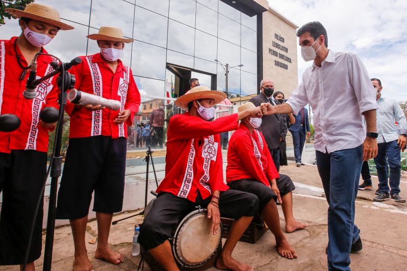 Obra no terminal hidroviÃ¡rio serÃ¡ feita pela Companhia de Portos e Hidrovias do ParÃ¡ e ordem de serviÃ§o foi assinada em solenidade na CÃ¢mara <div class='credito_fotos'>Foto: Marco Santos / Ag. Pará   |   <a href='/midias/2021/originais/8575_f8d792c6-a34e-ee02-8ef9-d1d1a8d2f771.jpg' download><i class='fa-solid fa-download'></i> Download</a></div>