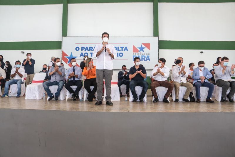 Entrega de cheques  Sua casa, entregar  de títulos  e assinatura  de ordem de serviço Prc da leitura

FOTO: BRUNO CECIM / AG.PARA <div class='credito_fotos'>Foto: Bruno Cecim / Ag.Pará   |   <a href='/midias/2021/originais/8603_1a0aac75-925d-c1b4-7923-99986bbc8f72.jpg' download><i class='fa-solid fa-download'></i> Download</a></div>