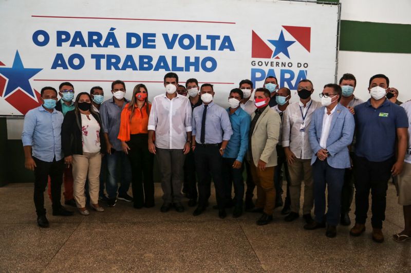 Entrega de cheques  Sua casa, entregar  de títulos  e assinatura  de ordem de serviço Prc da leitura

FOTO: BRUNO CECIM / AG.PARA <div class='credito_fotos'>Foto: Bruno Cecim / Ag.Pará   |   <a href='/midias/2021/originais/8603_4b988be4-7b71-6a30-d79c-bab6ead08691.jpg' download><i class='fa-solid fa-download'></i> Download</a></div>