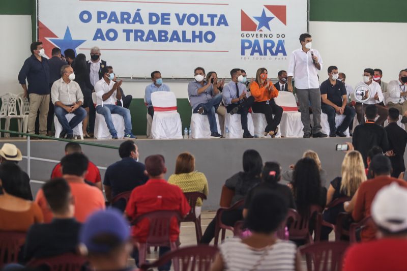 Entrega de cheques  Sua casa, entregar  de títulos  e assinatura  de ordem de serviço Prc da leitura

FOTO: BRUNO CECIM / AG.PARA <div class='credito_fotos'>Foto: Bruno Cecim / Ag.Pará   |   <a href='/midias/2021/originais/8603_73a7de68-bce3-417c-4f55-e16d5e9fe052.jpg' download><i class='fa-solid fa-download'></i> Download</a></div>