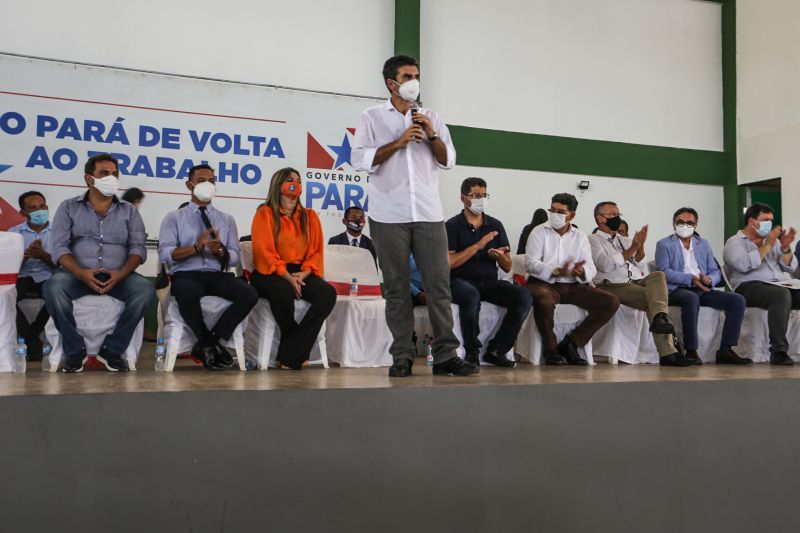 Entrega de cheques  Sua casa, entregar  de títulos  e assinatura  de ordem de serviço Prc da leitura

FOTO: BRUNO CECIM / AG.PARA <div class='credito_fotos'>Foto: Bruno Cecim / Ag.Pará   |   <a href='/midias/2021/originais/8603_eebf51d5-35d3-2559-1761-4871a2bf12dd.jpg' download><i class='fa-solid fa-download'></i> Download</a></div>