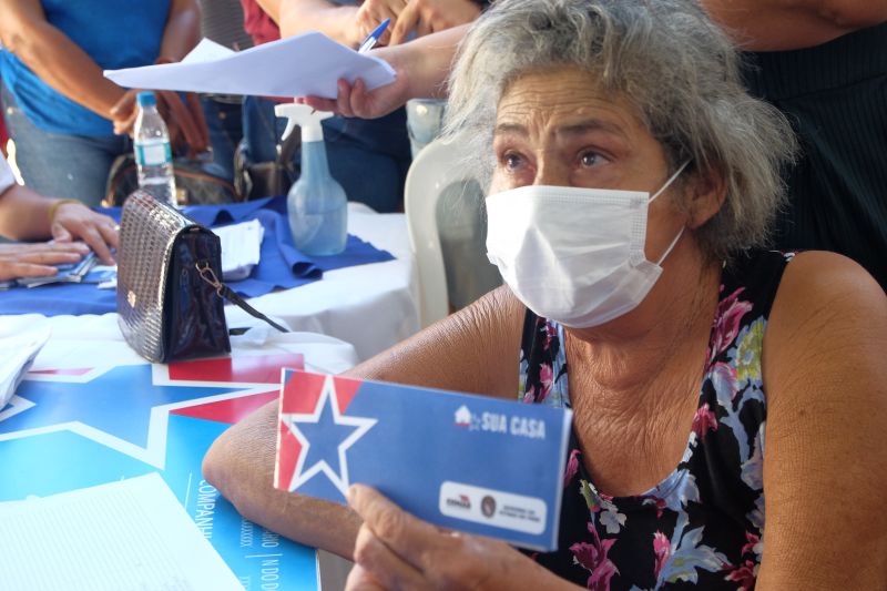 97 famÃ­lias da cidade de Rio Maria, no Sul do ParÃ¡, foram contempladas nesta quinta-feira (13) pelo Programa Estadual Sua Casa, que concede auxÃ­lio de atÃ© R$ 21 mil para construÃ§Ã£o, reconstruÃ§Ã£o, reforma e ampliaÃ§Ã£o de casas. O benefÃ­cio foi entregue pelo governador Helder Barbalho na data que marca o aniversÃ¡rio de 39 anos de emancipaÃ§Ã£o polÃ­tica da cidade.Â  <div class='credito_fotos'>Foto: Pedro Guerreiro / Ag. Pará   |   <a href='/midias/2021/originais/8624_208728d1-8279-3eba-ce05-2baeeca7122d.jpg' download><i class='fa-solid fa-download'></i> Download</a></div>