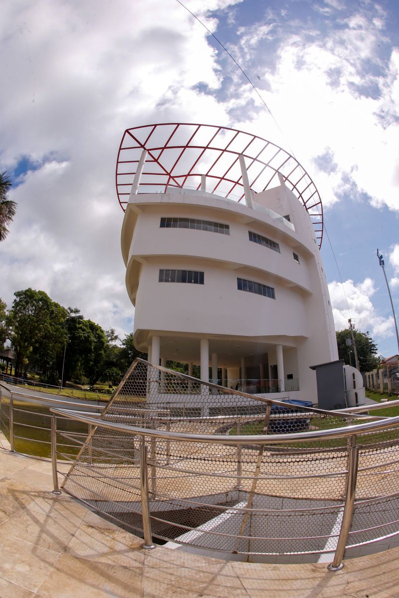 O Governo do ParÃ¡ inaugurou, na tarde desta sexta-feira (21), a Casa da Cultura Fonte do CaranÃ£ em SalinÃ³polis, no nordeste paraense. O lugar reÃºne ciÃªncia, cultura, histÃ³ria, lazer e turismo em um ponto jÃ¡ conhecido do municÃ­pio, o EspaÃ§o Fonte do CaranÃ£. A obra, que custou cerca de R$ 7 milhÃµes, foi totalmente financiada pelo Estado, por intermÃ©dio da Secretaria de CiÃªncia, Tecnologia e EducaÃ§Ã£o Superior, Profissional e TecnolÃ³gica (Sectet) e da FundaÃ§Ã£o AmazÃ´nia de Amparo a <div class='credito_fotos'>Foto: Marco Santos / Ag. Pará   |   <a href='/midias/2021/originais/8651_c84ad16c-0723-61c4-1025-a3debd1e2427.jpg' download><i class='fa-solid fa-download'></i> Download</a></div>