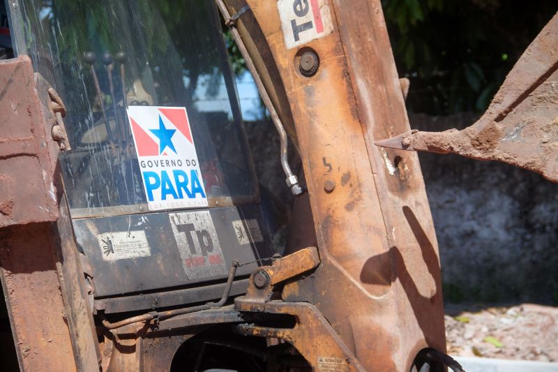 Rua Jardim ProvidÃªncia, no bairro de Ãguas Lindas, passa por obras de criaÃ§Ã£o de galeria de saneamento bÃ¡sico, macrodrenagem e asfaltamento <div class='credito_fotos'>Foto: Pedro Guerreiro / Ag. Pará   |   <a href='/midias/2021/originais/8654_7c617e3c-502a-e929-9454-c0edb6190b81.jpg' download><i class='fa-solid fa-download'></i> Download</a></div>