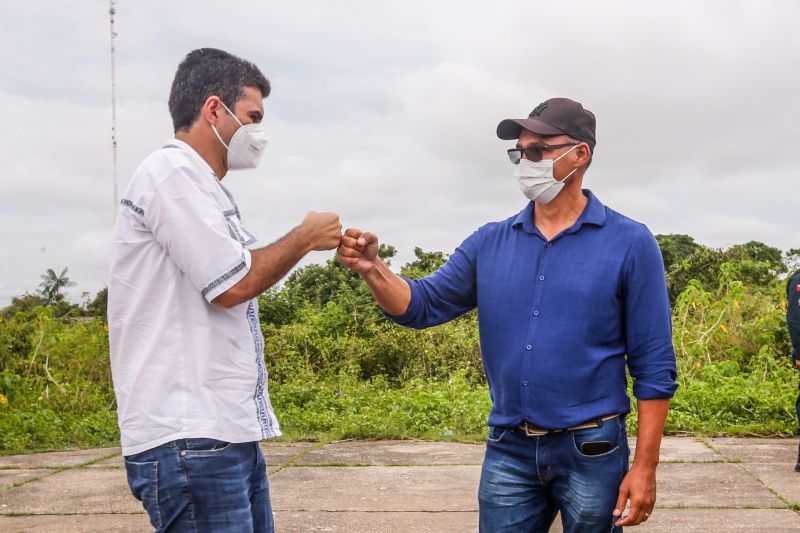 Ato de Assinatura de Convênio para Pavimentação de 7 km de Asfalto em Santa Cruz do Arari Fotos Marco Santos/AGPARÁ <div class='credito_fotos'>Foto: Marco Santos / Ag. Pará   |   <a href='/midias/2021/originais/8667_3760ee76-0ad7-1a25-7569-7febf7851ad8.jpg' download><i class='fa-solid fa-download'></i> Download</a></div>