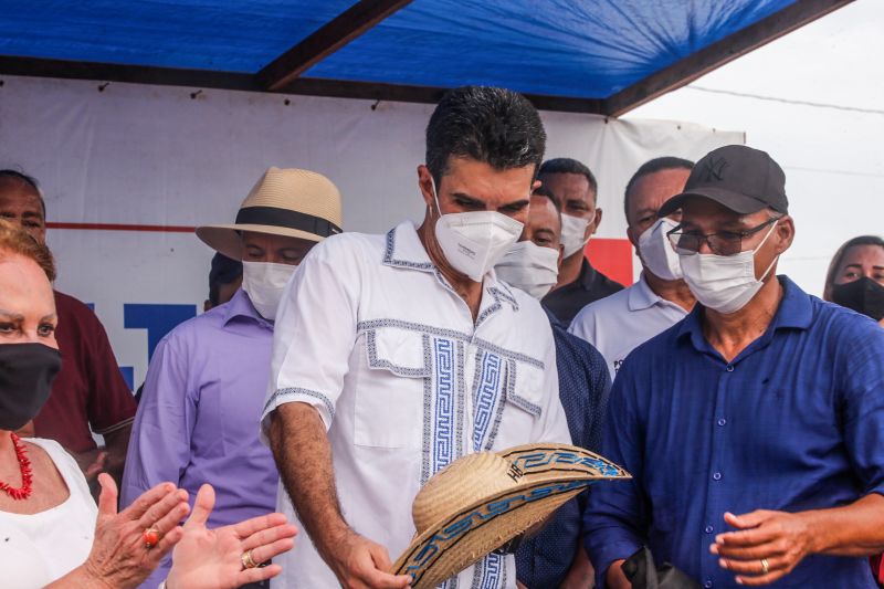 Ato de Assinatura de Convênio para Pavimentação de 7 km de Asfalto em Santa Cruz do Arari Fotos Marco Santos/AGPARÁ <div class='credito_fotos'>Foto: Marco Santos / Ag. Pará   |   <a href='/midias/2021/originais/8667_3ceee3a5-6c5d-3ffb-a9b4-d599b4115665.jpg' download><i class='fa-solid fa-download'></i> Download</a></div>