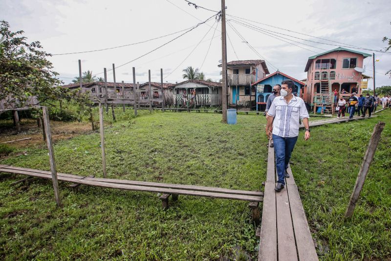 Ato de Assinatura de Convênio para Pavimentação de 7 km de Asfalto em Santa Cruz do Arari Fotos Marco Santos/AGPARÁ <div class='credito_fotos'>Foto: Marco Santos / Ag. Pará   |   <a href='/midias/2021/originais/8667_4eda7f52-5f66-0ac0-86d7-aa2fabafb84c.jpg' download><i class='fa-solid fa-download'></i> Download</a></div>