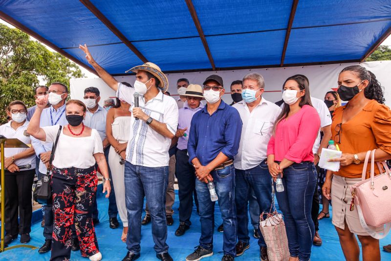 Ato de Assinatura de Convênio para Pavimentação de 7 km de Asfalto em Santa Cruz do Arari Fotos Marco Santos/AGPARÁ <div class='credito_fotos'>Foto: Marco Santos / Ag. Pará   |   <a href='/midias/2021/originais/8667_94847aee-fed9-5414-8d67-14fb87257223.jpg' download><i class='fa-solid fa-download'></i> Download</a></div>