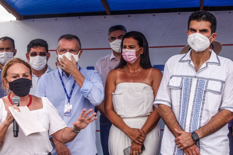 Ato de Assinatura de Convênio para Pavimentação de 7 km de Asfalto em Santa Cruz do Arari Fotos Marco Santos/AGPARÁ <div class='credito_fotos'>Foto: Marco Santos / Ag. Pará   |   <a href='/midias/2021/originais/8667_b27cfd24-5133-5412-daca-c36b000b9f71.jpg' download><i class='fa-solid fa-download'></i> Download</a></div>