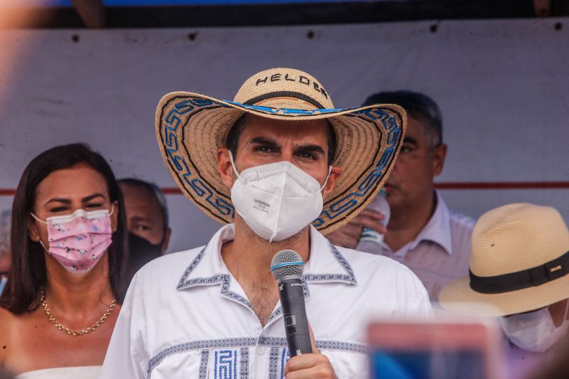 Ato de Assinatura de Convênio para Pavimentação de 7 km de Asfalto em Santa Cruz do Arari Fotos Marco Santos/AGPARÁ <div class='credito_fotos'>Foto: Marco Santos / Ag. Pará   |   <a href='/midias/2021/originais/8667_ffe04512-f2c6-bc20-83c0-a5315a246753.jpg' download><i class='fa-solid fa-download'></i> Download</a></div>