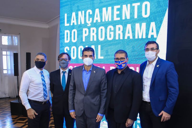 Com o objetivo de formar, qualificar e habilitar jovens de baixa renda como condutores de veÃ­culos automotores, de forma gratuita, o Governo do Estado do ParÃ¡, por meio do Departamento de TrÃ¢nsito do Estado (Detran), lanÃ§ou nesta terÃ§a-feira (1), no PalÃ¡cio dos Despachos, o Programa Social CNH Pai DÃ©gua, voltado especialmente para a inclusÃ£o social e geraÃ§Ã£o de emprego. O Programa serÃ¡ coordenado pelo Detran, que usarÃ¡ recursos prÃ³prios para a sua realizaÃ§Ã£o. <div class='credito_fotos'>Foto: Jader Paes / Agência Pará   |   <a href='/midias/2021/originais/8680_dd58f02f-0a2d-ff3c-559d-cc02b4e2406c.jpg' download><i class='fa-solid fa-download'></i> Download</a></div>